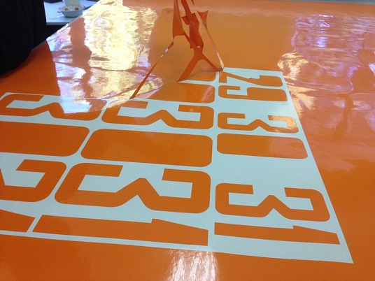 Плоттерная резка пленки